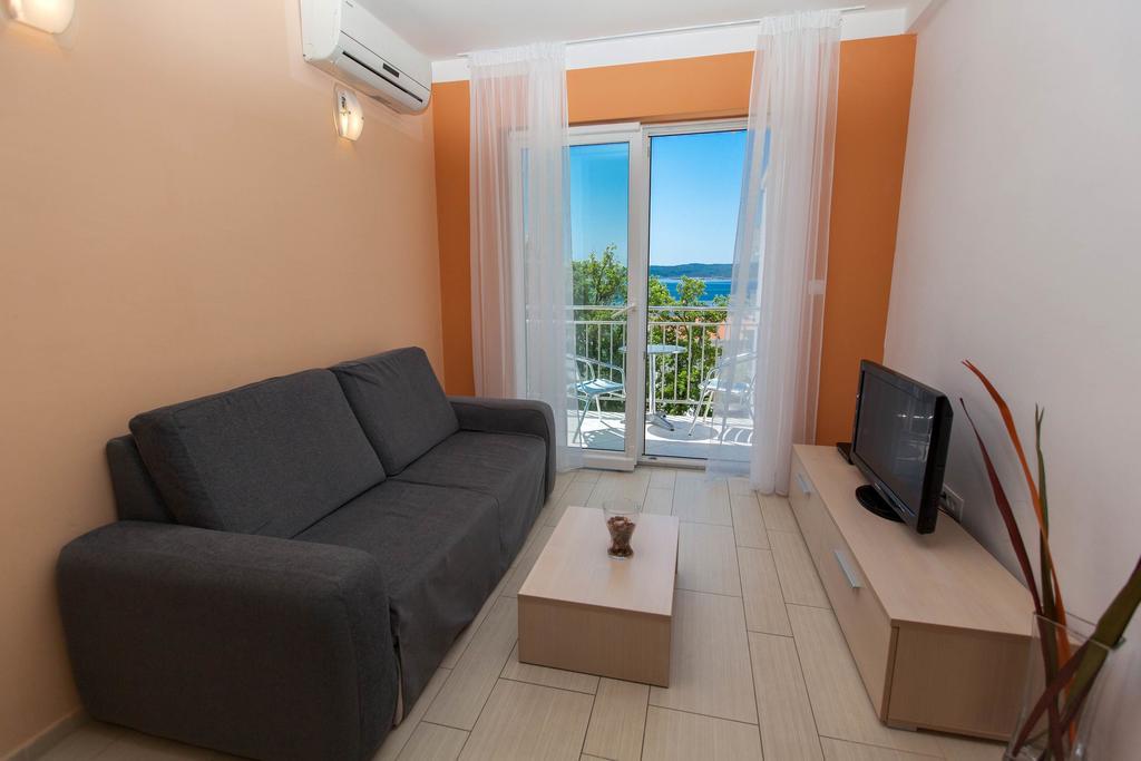 Apartments Ines Selce Exterior photo