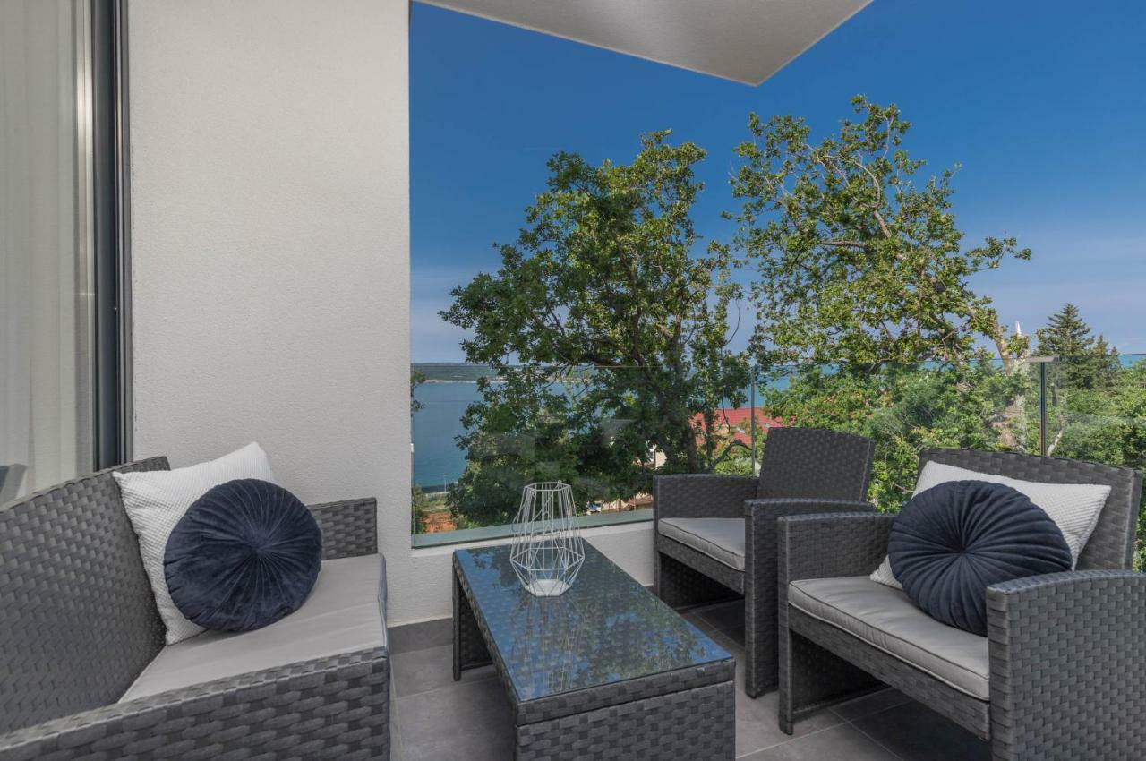 Apartments Ines Selce Exterior photo